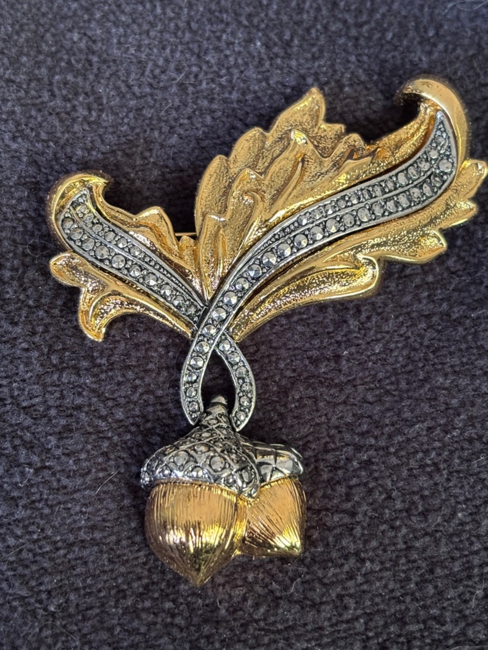 Avon Vintage Gold-Tone Oak Leaf and Acorn Brooch with Clear Crystals